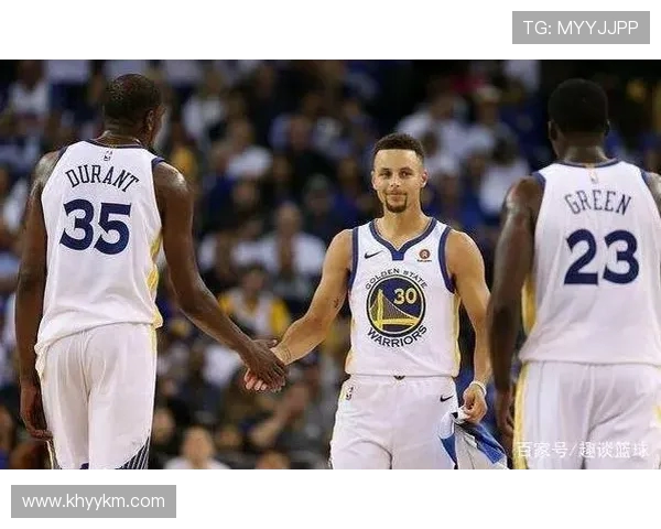 上海篮球队与南京篮球队赛后分析力量对比与战术总结 上海篮球队与南京篮球队赛后分析力量对比与战术总结