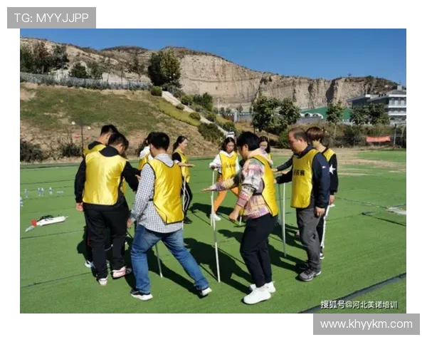 南京篮球队团队协作能力提升显著创新高排名引发关注与期待