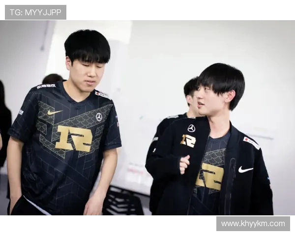 广州篮球队在洲际杯积分榜中以80分稳居第一名展现强劲实力