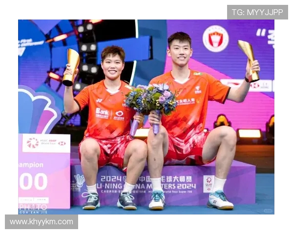 深圳羽毛球队在大师赛中的团队协作表现分析与点评