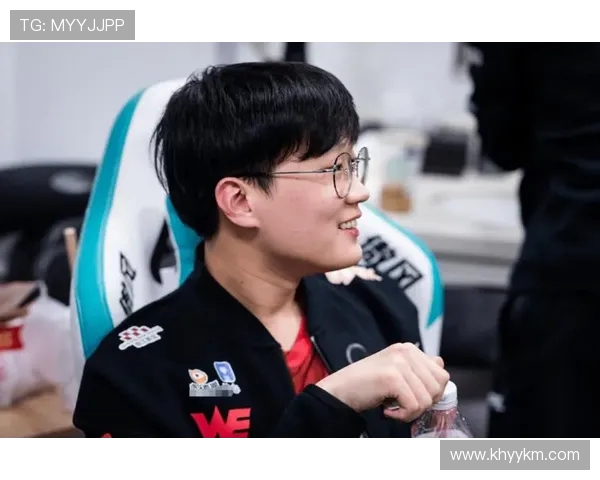 高校联赛特别报道：WE战队从新秀到冠军的成长历程揭秘