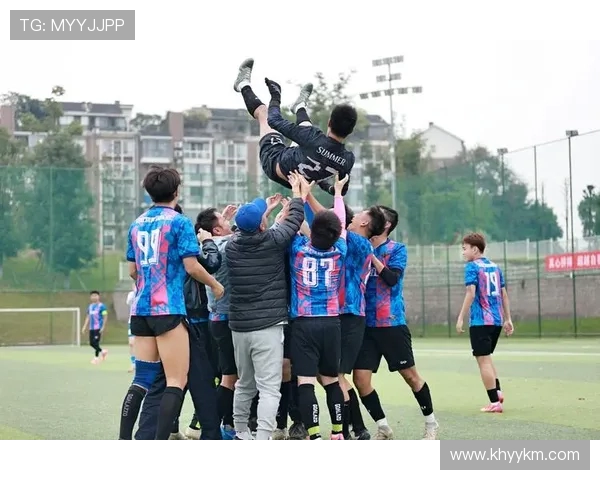 杭州足球队深度解析:球员个人能力与团队协作的完美结合 杭州足球队深度解析:球员个人能力与团队协作的完美结合