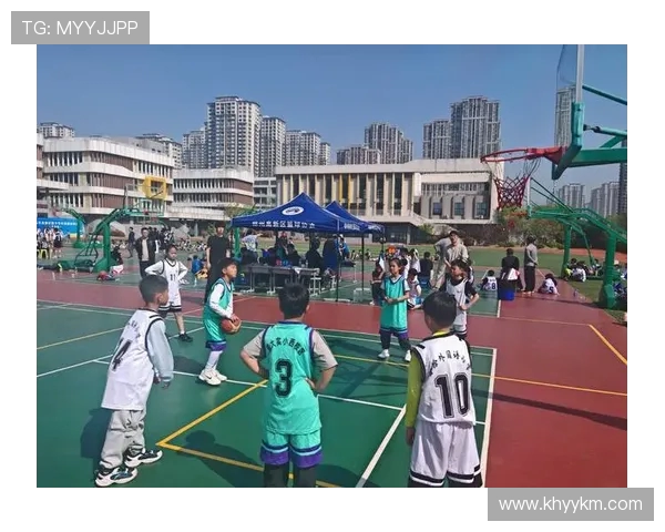 成都篮球队的默契配合与战术分析探索球队成长之路