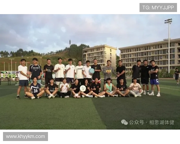 武汉飞盘队的崛起与力量探索：团结拼搏的青春风采